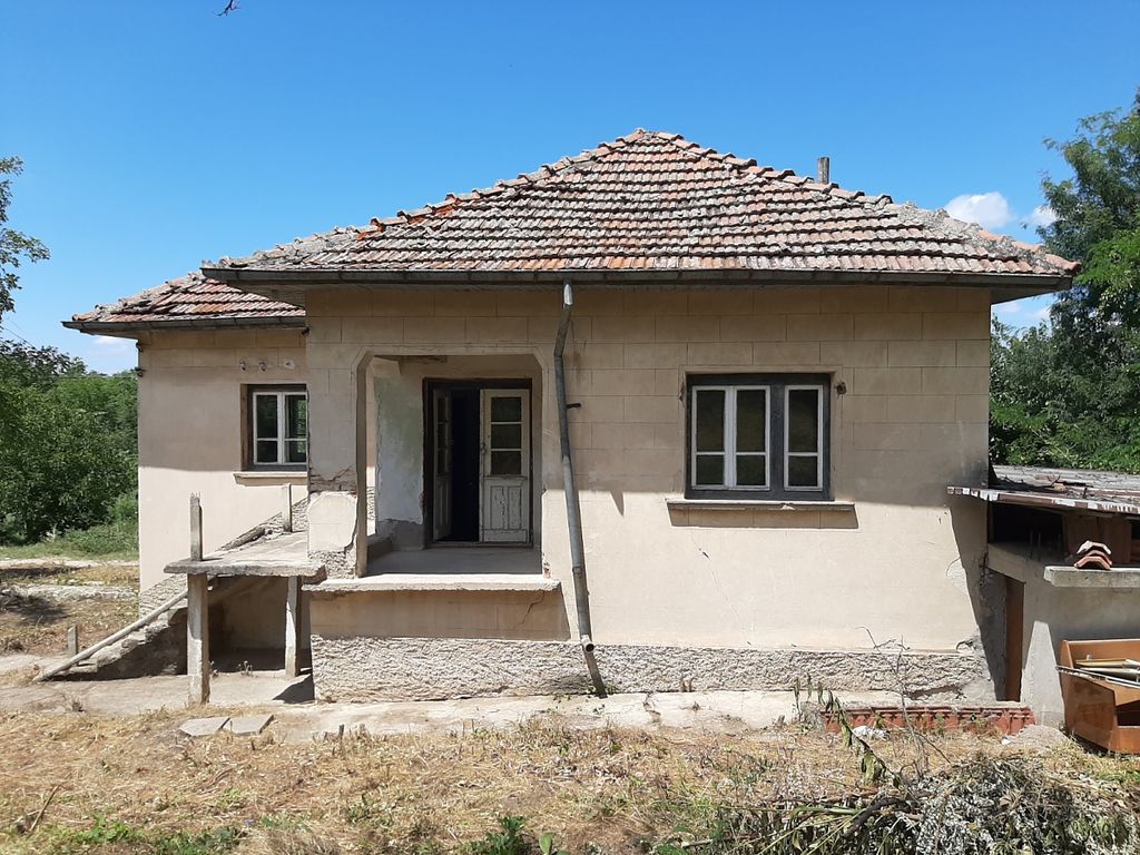 Property photo 1 of 5