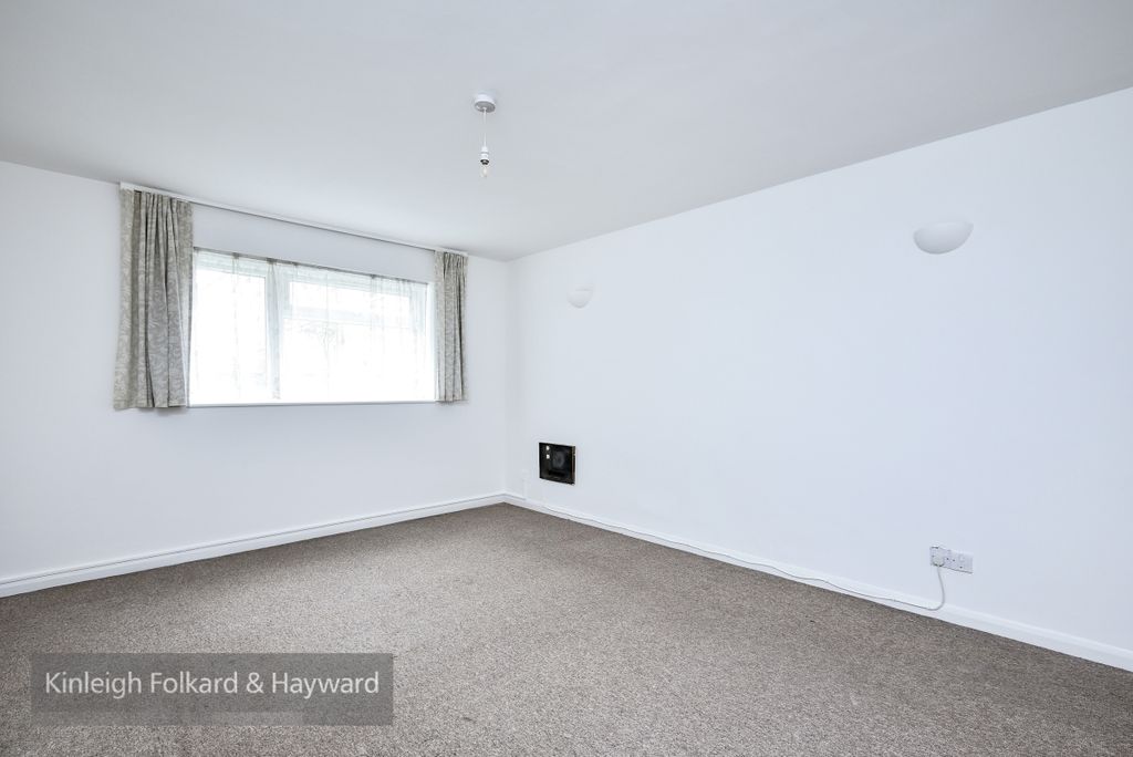 Property photo 3 of 5 302845 (2)Wm