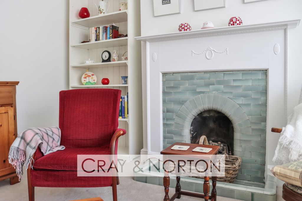 Property photo 3 of 15 Photo 7