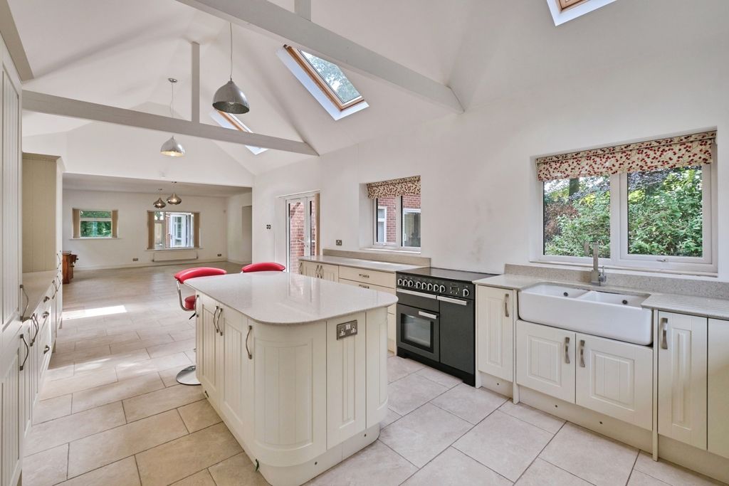 Additional image 11 of 4 bed bungalow for saleStowe Hill Gardens, Lichfield, Staffordshire WS13