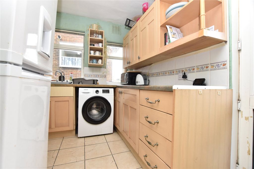 Property photo 3 of 18 Picture No. 09