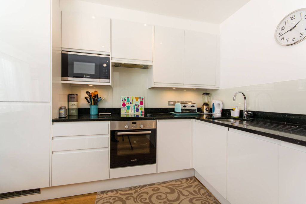 Property photo 3 of 5