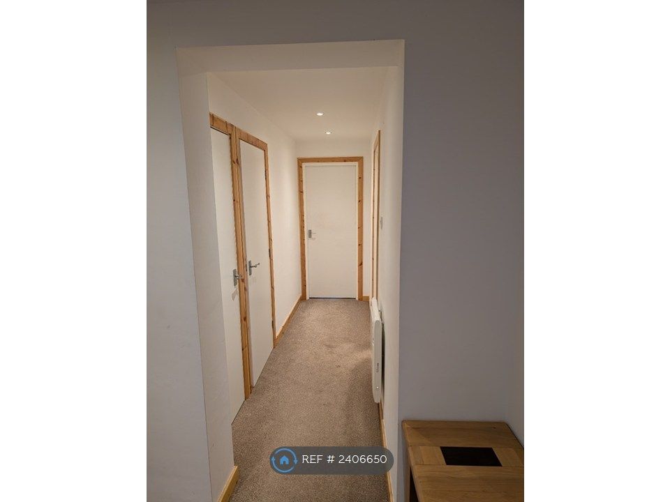 Property photo 3 of 8 Hallway To Bedrooms
