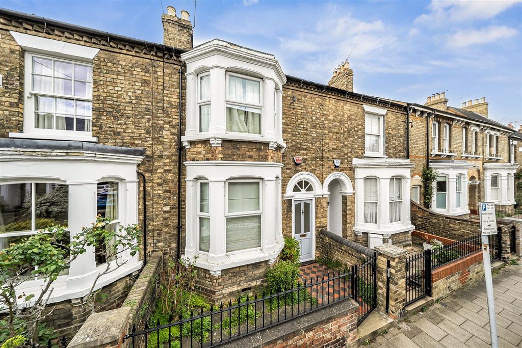 Property photo 1 of 15 Front H.Jpg