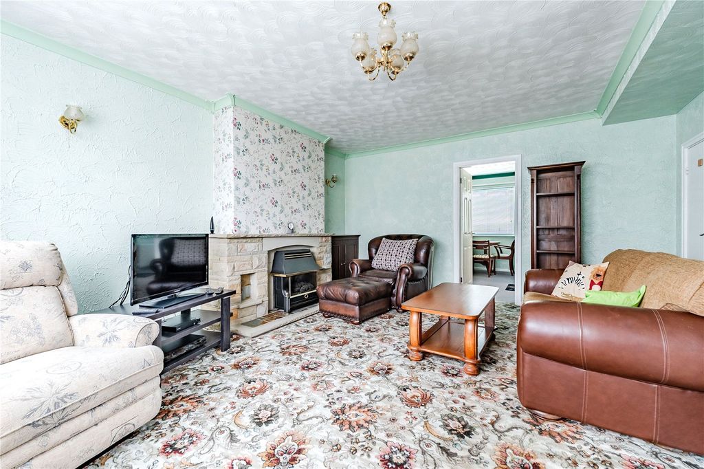 Property photo 2 of 19 Picture No. 03