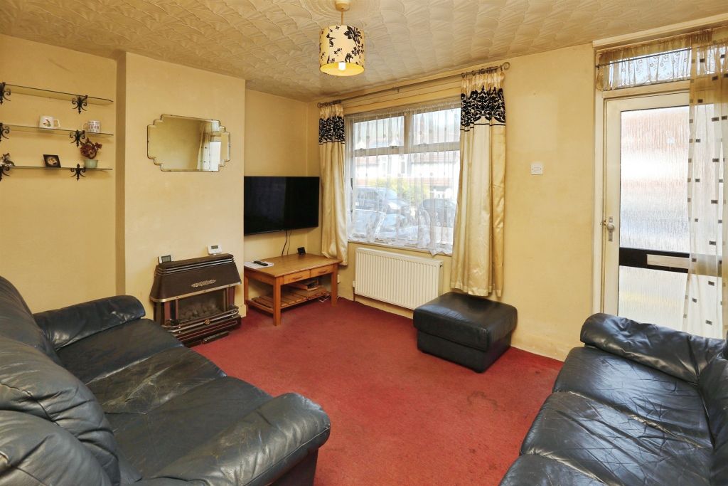 Property photo 2 of 17