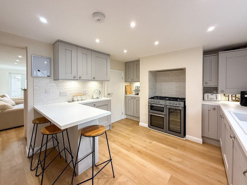 Property photo 2 of 23