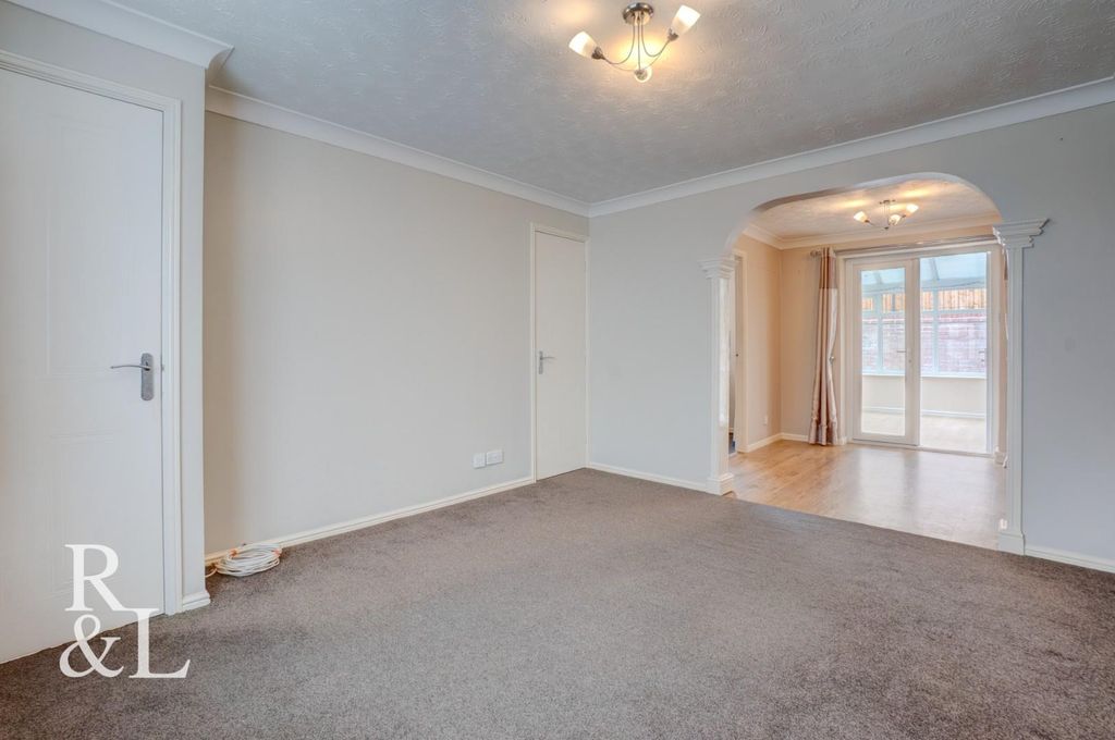 Property photo 3 of 32 Royston&amp;Lund (14).Jpg