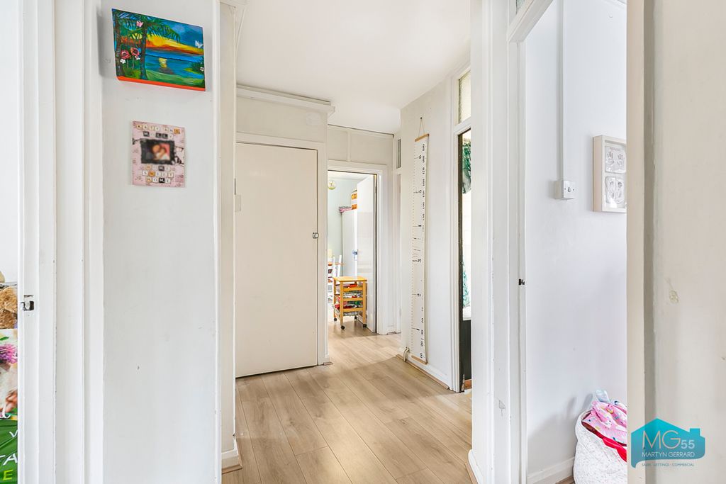 Additional image 11 of 2 bed flat to rentBittacy Court, Frith Lane, London NW7