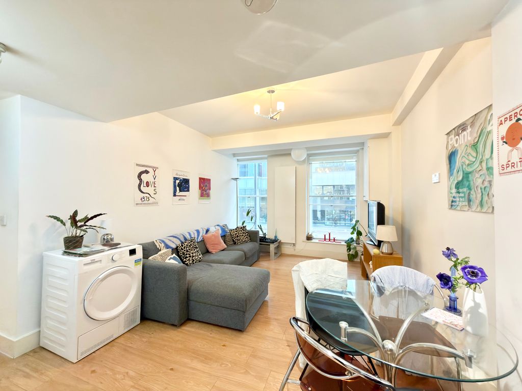 Property photo 2 of 9