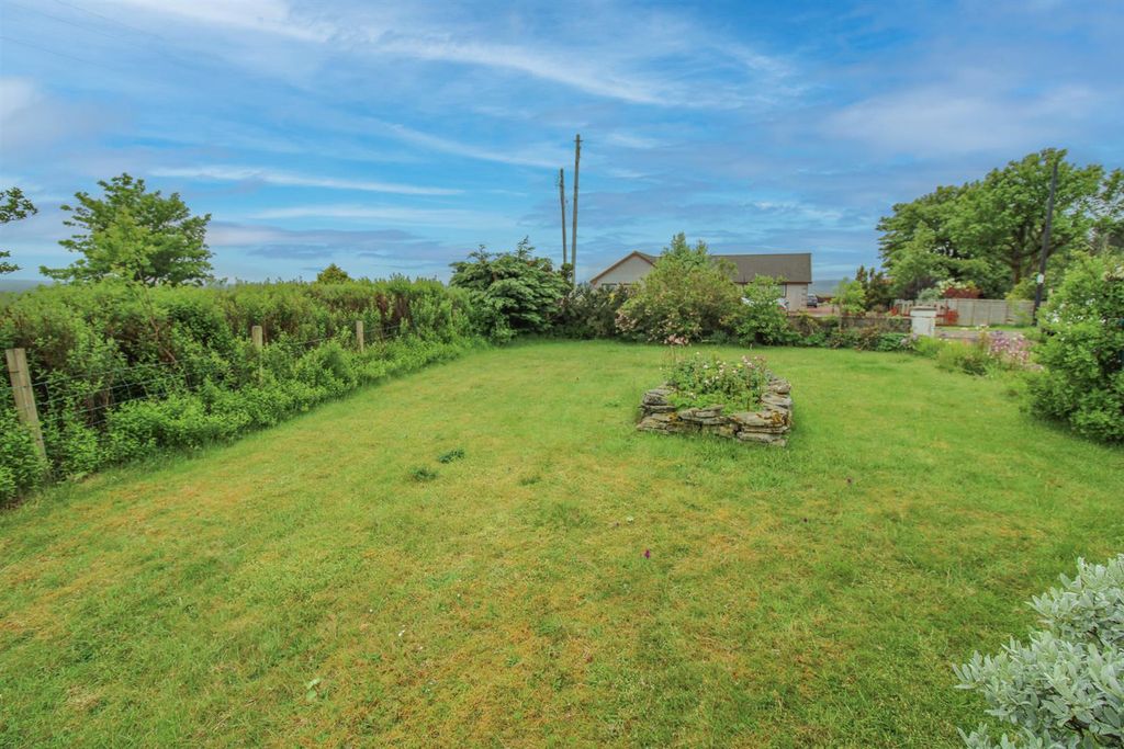 Property photo 2 of 29 Front Garden.Jpg