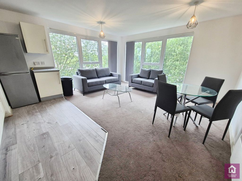 Property photo 3 of 15 Pbox-Img.Jpg