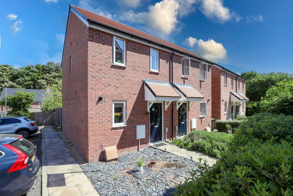 Property photo 1 of 9