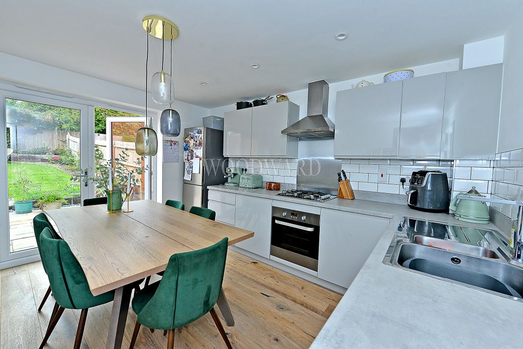 Property photo 2 of 15 Kitchen/Dining Room