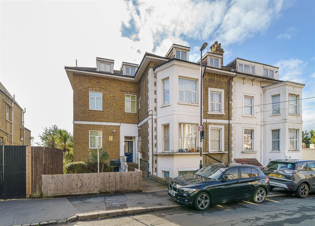 Property photo 2 of 9 11, 6 Eldon Park-9.Jpg