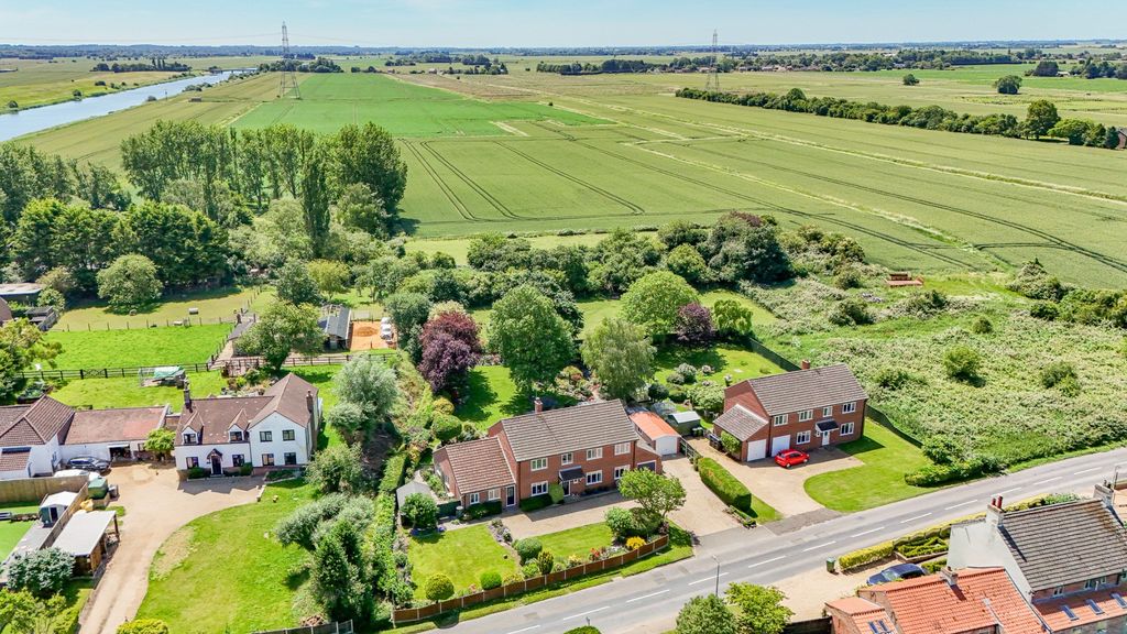 Property photo 1 of 50 5249753