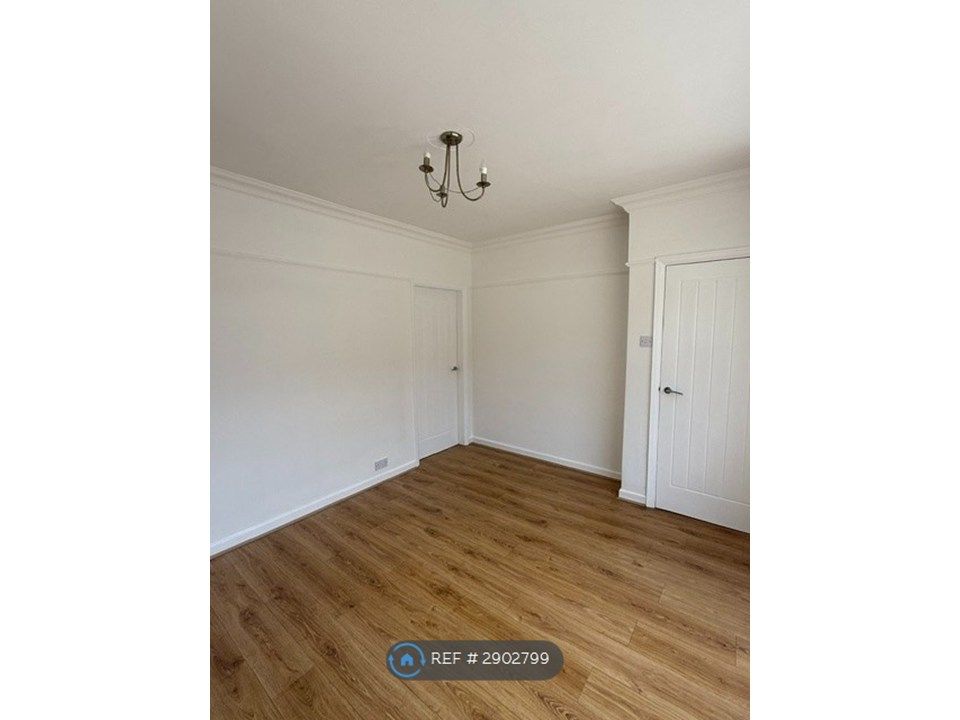 Property photo 3 of 25 Living Room 2