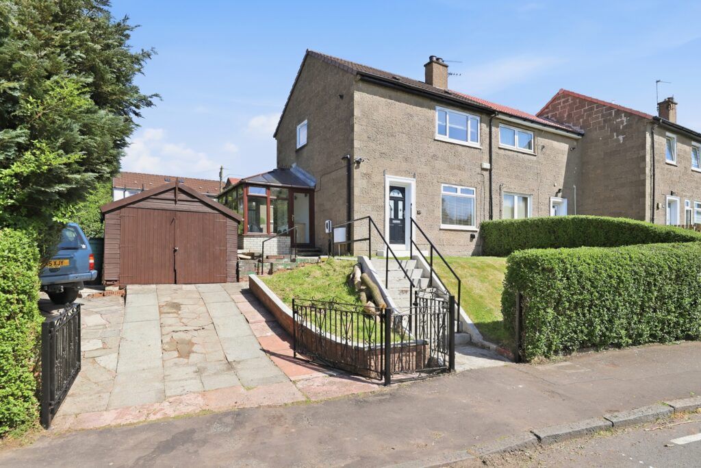 Property photo 2 of 21
