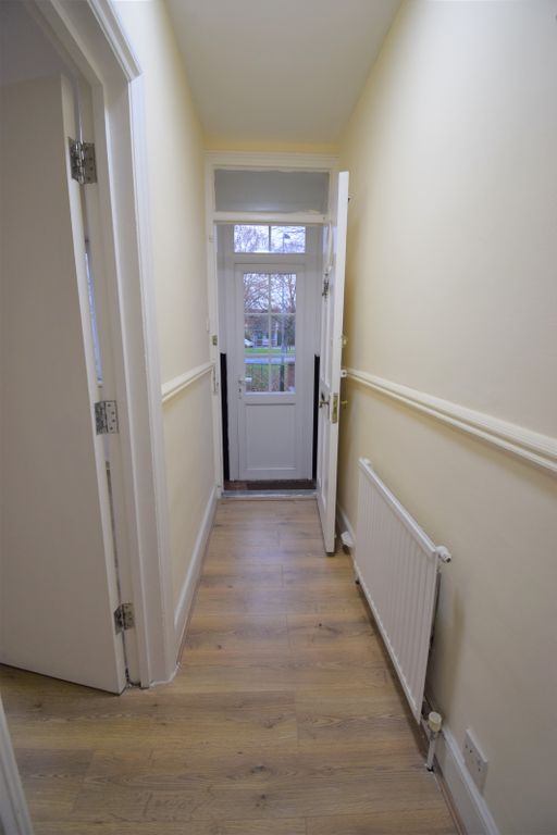 Property photo 2 of 9 Gallery