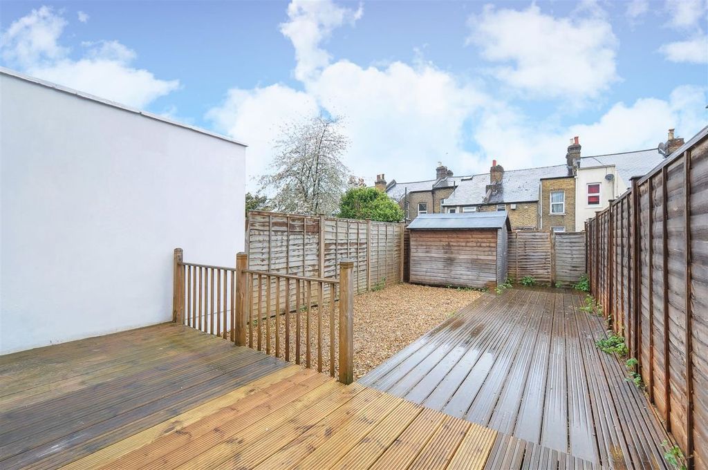 Property photo 3 of 5