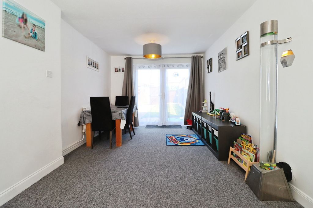 Property photo 3 of 16 Pbox-Img.Jpg