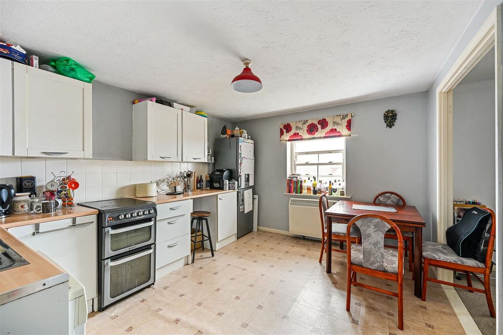 Property photo 3 of 13 Kitchen Diner.Jpg