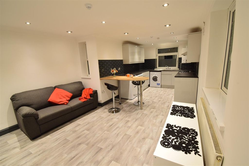 Property photo 1 of 13 Kitchen Living 1.Jpg