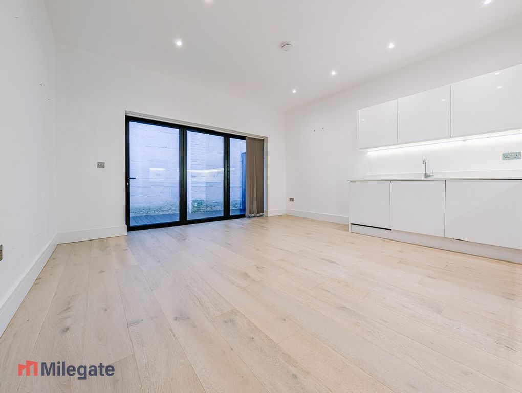 Property photo 1 of 8 Photo 1