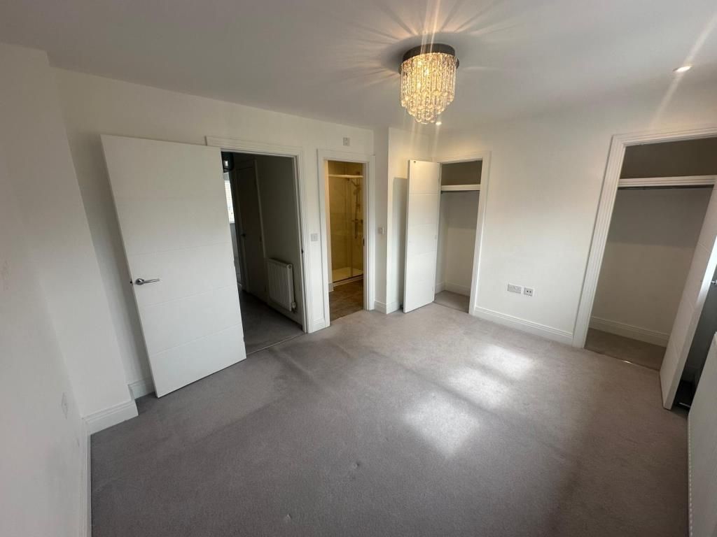 Property photo 2 of 12 Bedroom