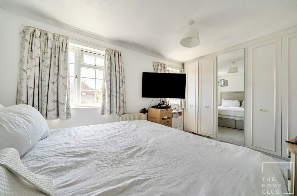 Property photo 3 of 10 B3F1B011-5B09-40A9-994F-51c36E2c9201