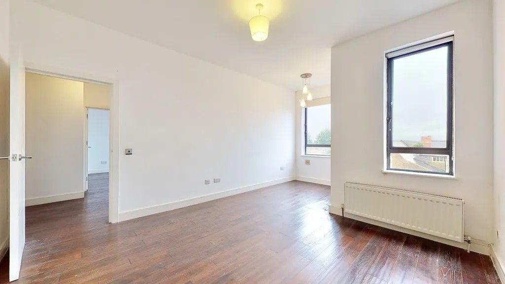 Property photo 3 of 4