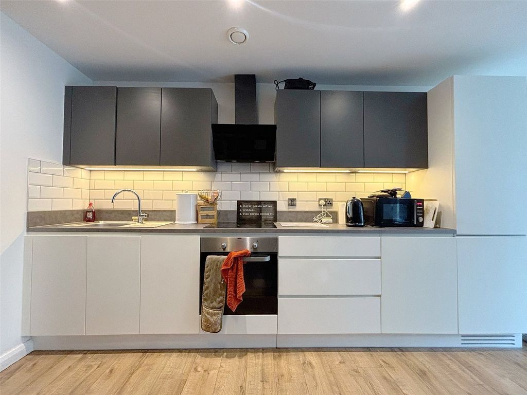 Property photo 3 of 8 Picture No. 07