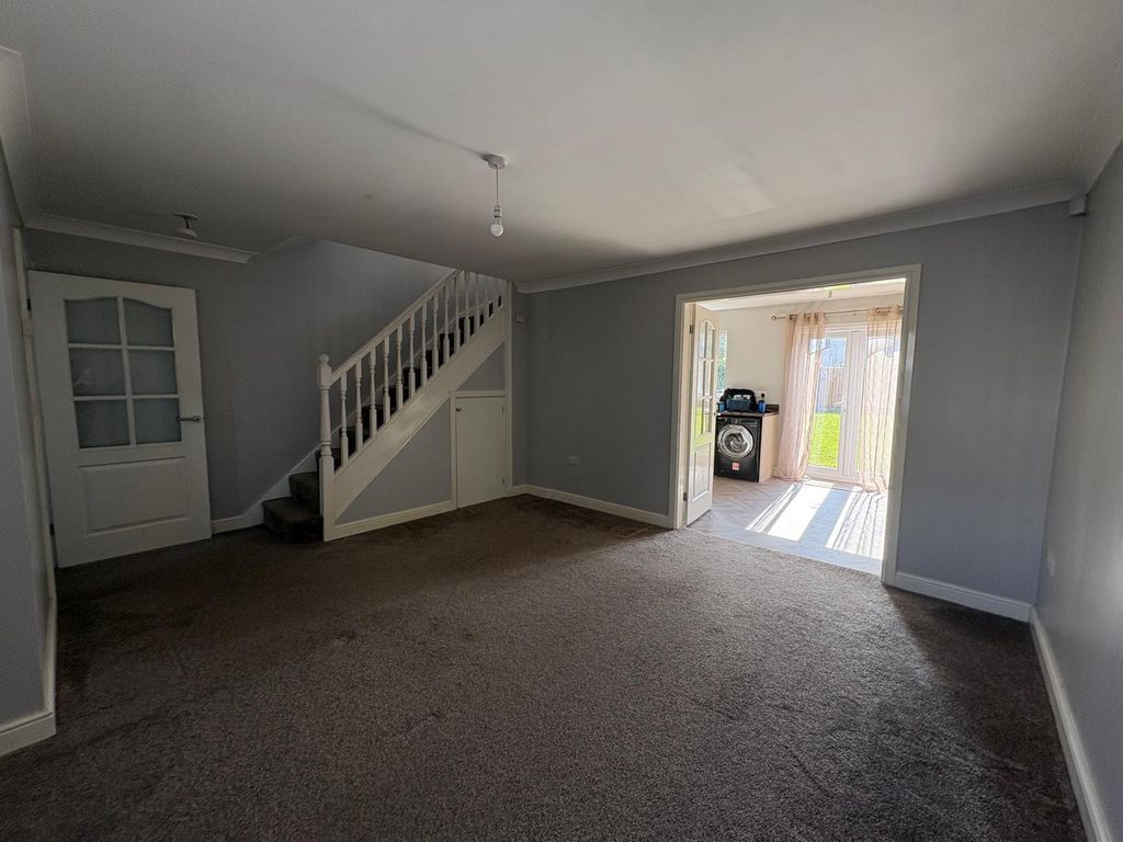 Property photo 3 of 11 Gallery