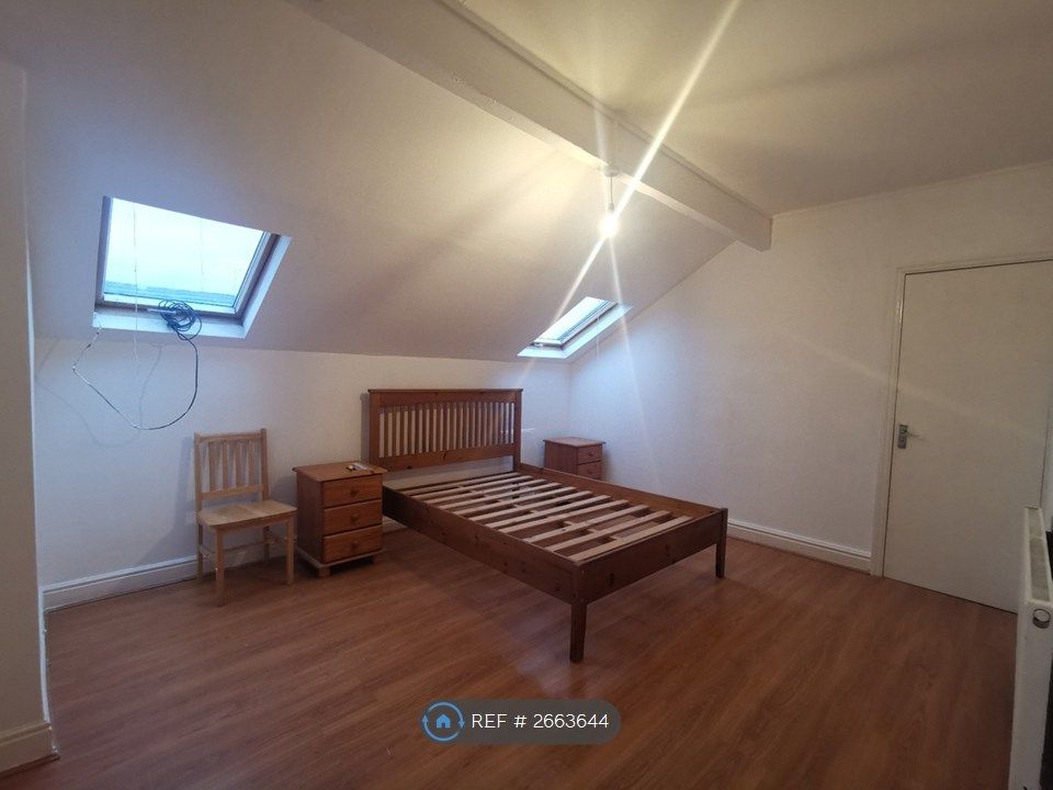 Property photo 3 of 8