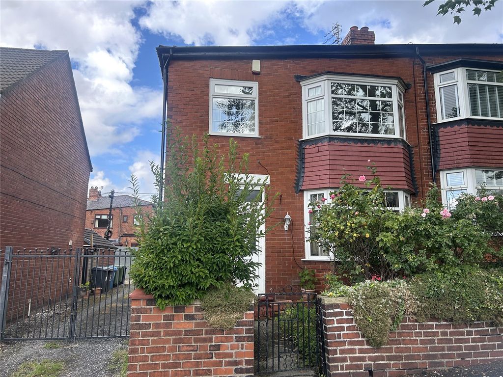 Property photo 2 of 16 External