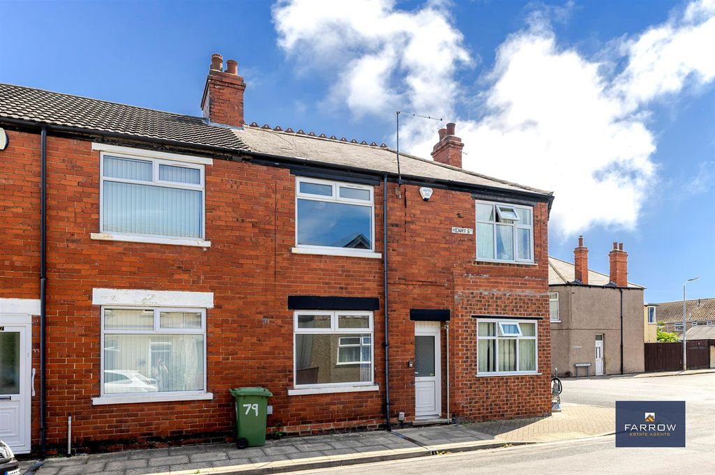 Property photo 1 of 25 Front