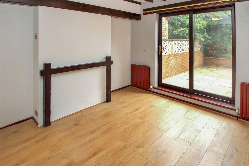 Property photo 3 of 10 Img_0384.Jpg