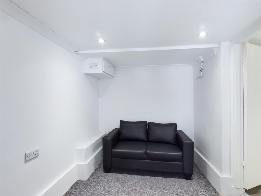 Property photo 3 of 14 Cam00159P1-Pr0135-Still05.Jpg