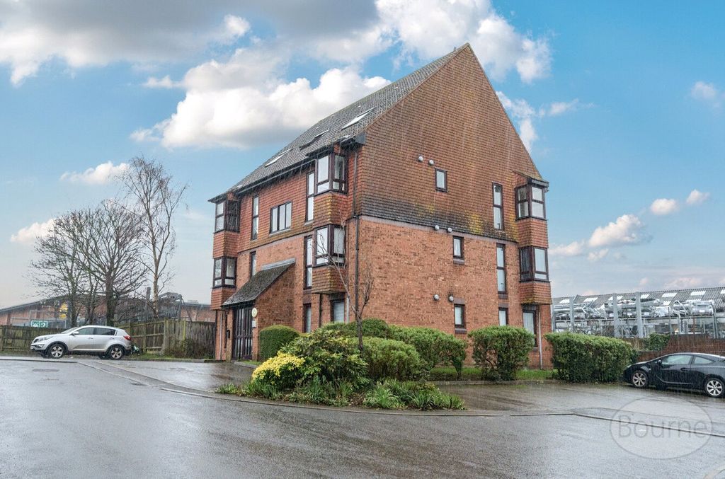 Property photo 1 of 18 Picture No. 04