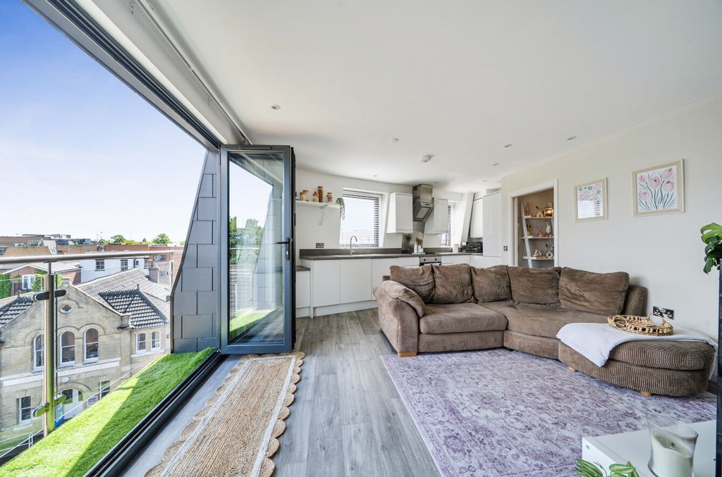 Property photo 1 of 13 1463454-9-6A04A3A...