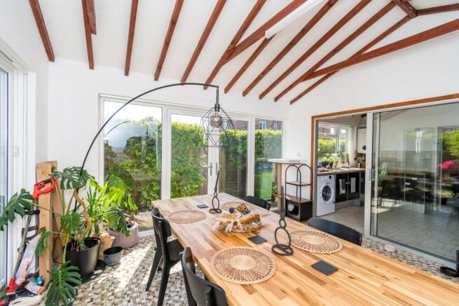 Property photo 2 of 19 Image