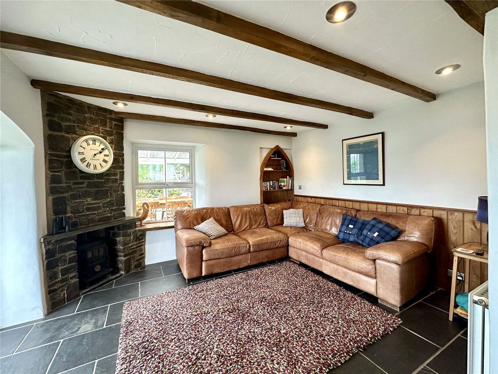 Property photo 3 of 28 Picture No. 01