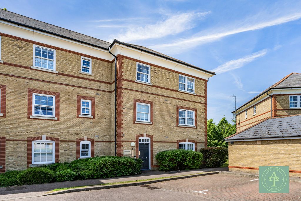 Property photo 1 of 16 Two Bedroom Flat For Sale