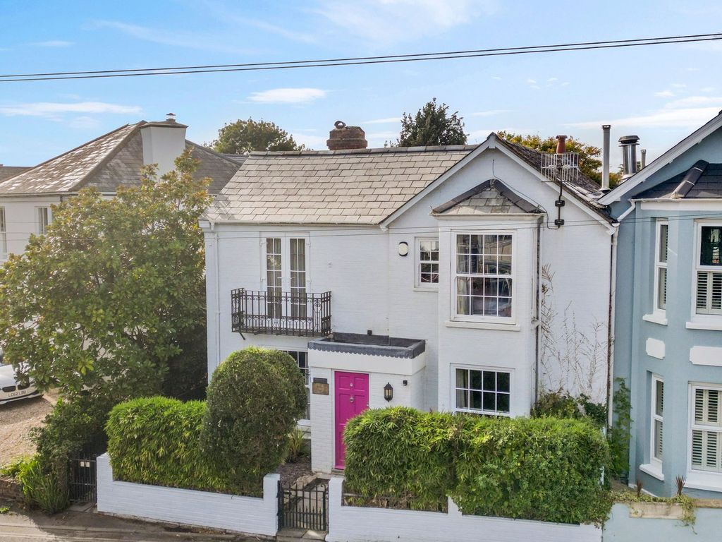 Property photo 1 of 27