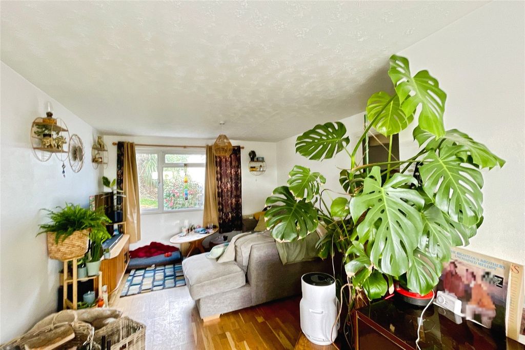 Property photo 2 of 15 Picture No. 10