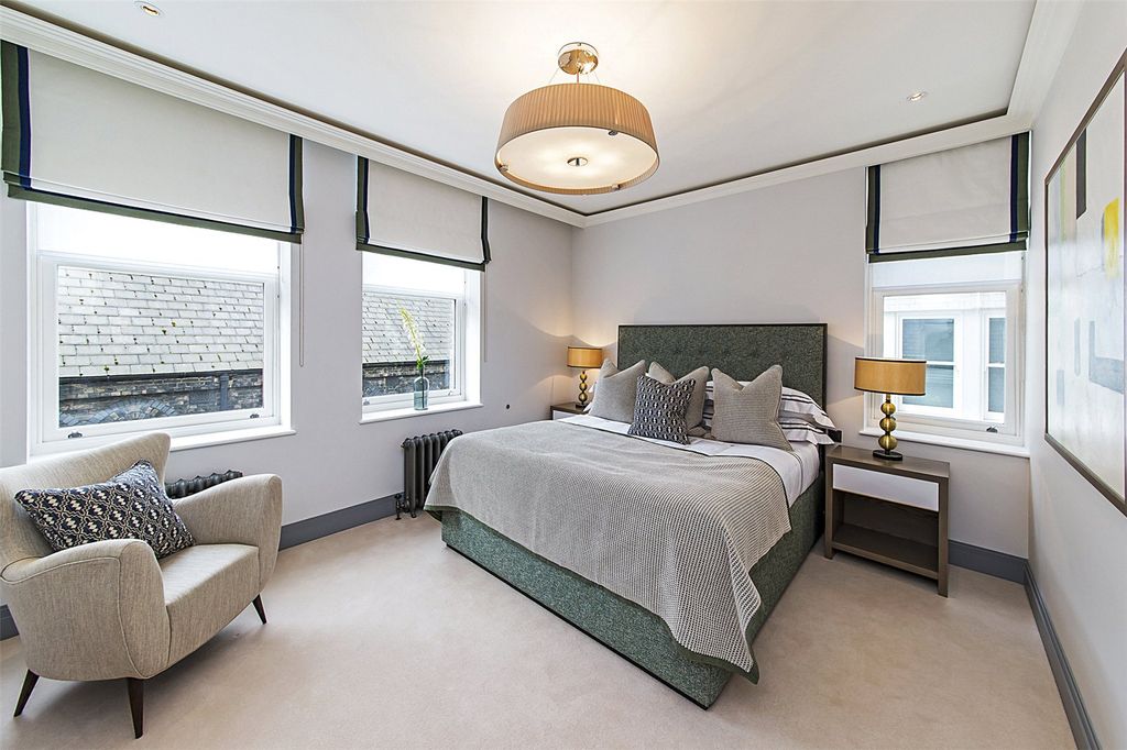 Property photo 3 of 10 Southampton Street