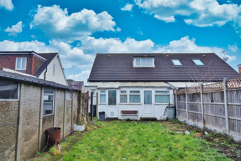 Property photo 3 of 13