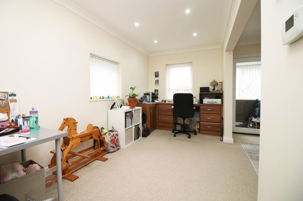 Additional image 5 of 2 bed bungalow for saleUllswater Avenue, Fleetwood FY7