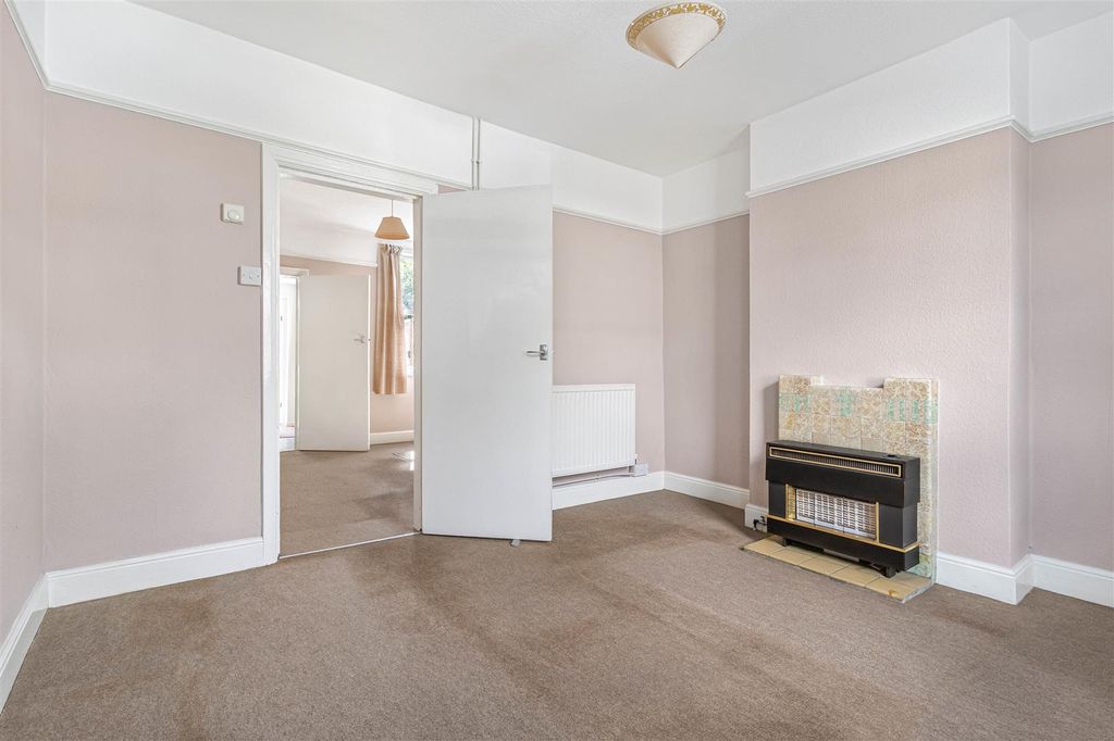 Property photo 3 of 18 19_90793.Jpg