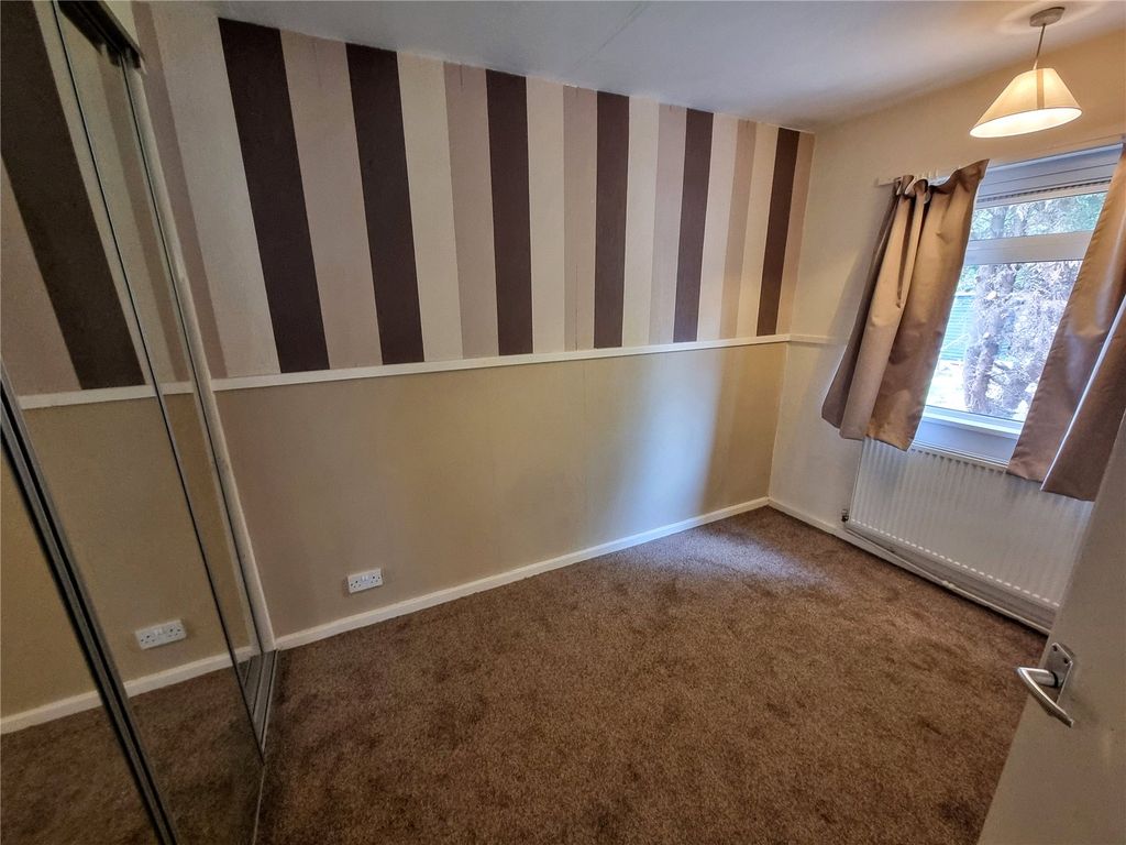 Property photo 3 of 6 Picture No. 12
